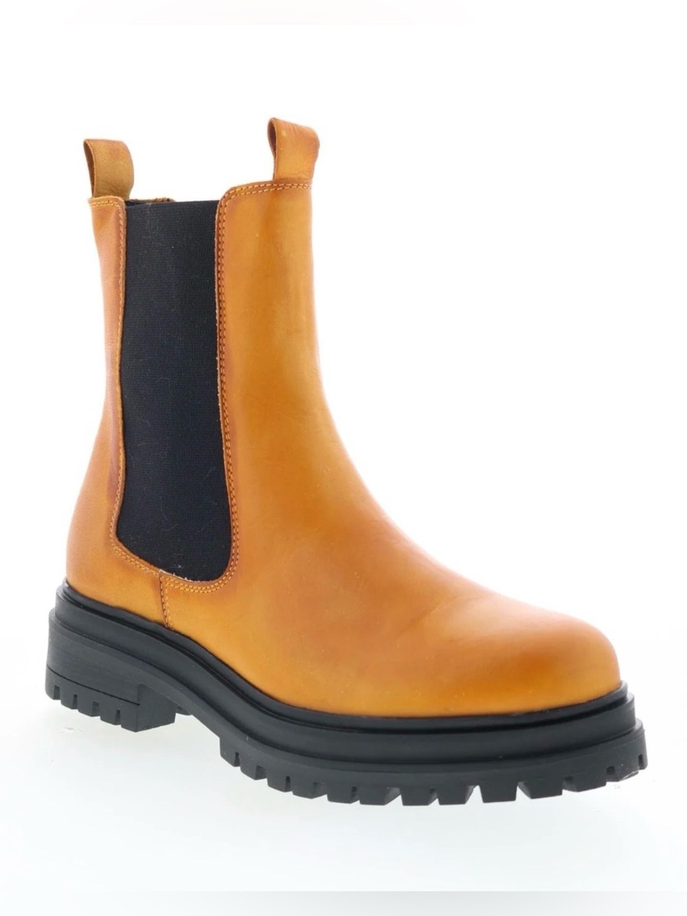 NWT- Miz Mooz ‘Lizette’ Lug Sole Leather Chelsea Boot